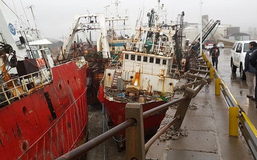 Violaron a un trabajador pesquero mientras dormía