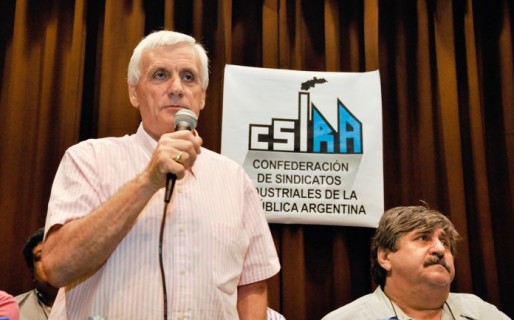 Metalúrgicos piden un aumento salarial de 32%