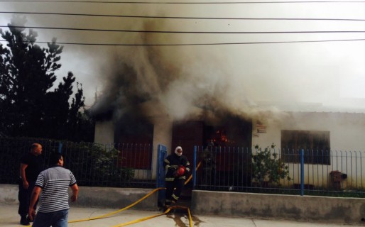 Voraz incendio consumió una vivienda