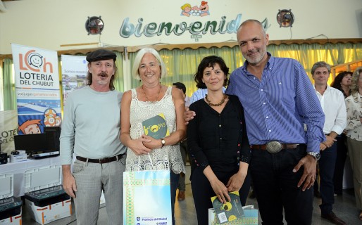 Sigue la entrega de libros del Fondo Editorial Provincial