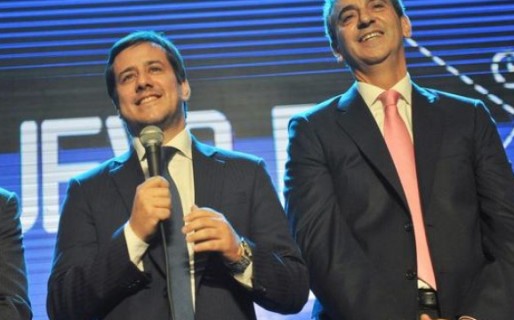 Cristina mandó a sus ministros a levantar la campaña de Recalde