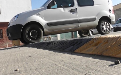 La municipalidad comprará reductores de velocidad y garitas
