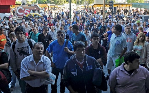Más del 21% de trabajadores y jubilados están alcanzados por Ganancias