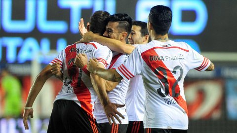 River venció a Argentinos y se sumó al lote de punteros