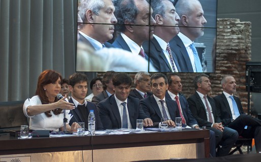 En el acto presidencial, Buzzi estuvo con Scioli y Urribarri