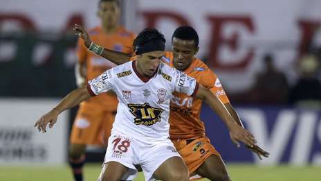 Huracán no pasó del empate ante Universitario
