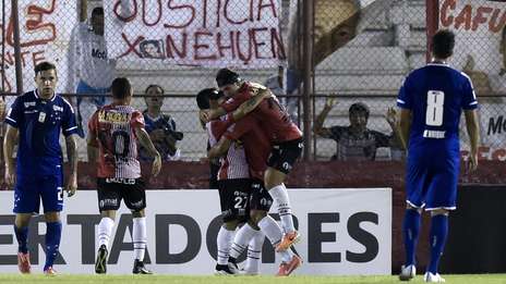 Huracán venció a Cruzeiro y depende de sí mismo