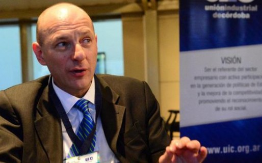 “Si Massa se baja de su candidatura, Scioli tendrá más caudal de votos”