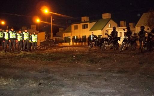 Detienen a 6 personas y secuestran 14 vehículos en operativos simultáneos