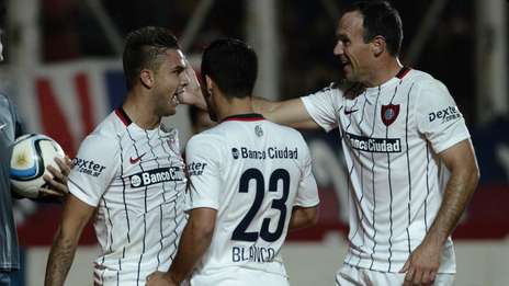 San Lorenzo venció a Independiente y quedó puntero