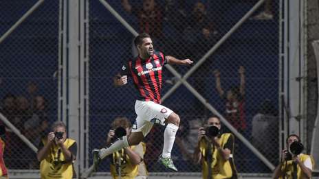 San Lorenzo ganó por una joyita de Cauteruccio