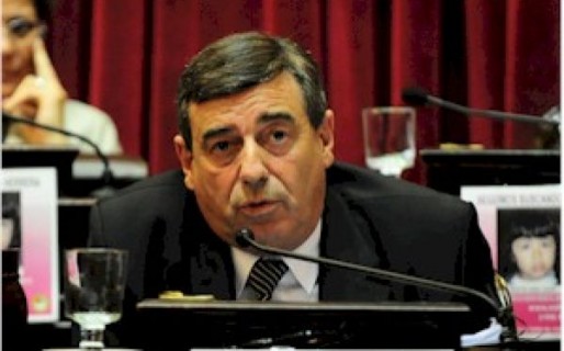 Cimadevilla presentó proyecto para mejorar pago de regalías