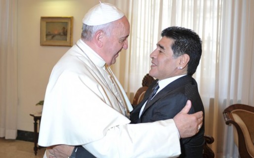 Maradona visitó al Papa: «Soy el capitán del equipo de Francisco»