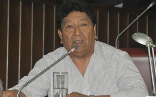 Mariñanco: “Fita le chupa las medias al gobernador”