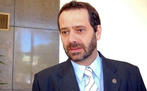 Panizzi invitó a Buzzi a tomar un café