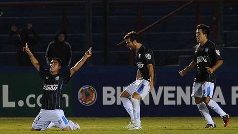 Racing sacó de la manga un empate en Montevideo