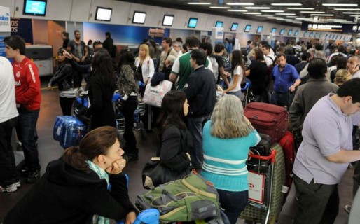 Vuelos demorados y cancelados en Ezeiza y Aeroparque por una protesta gremial
