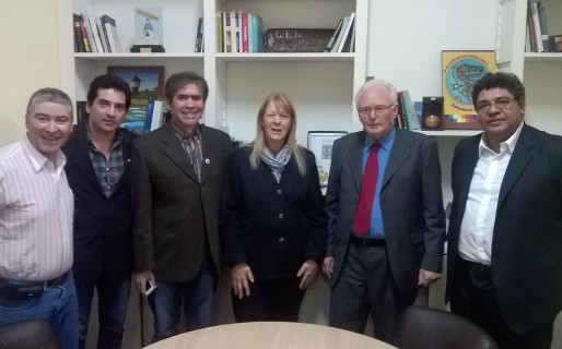 Socialistas rubricaron ayer su acuerdo electoral