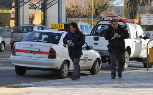 Concejales aprobaron un aumento en las tarifas de taxis