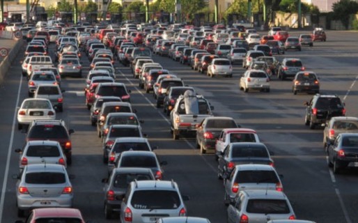 600 mil personas viajan durante el fin de semana largo en el país