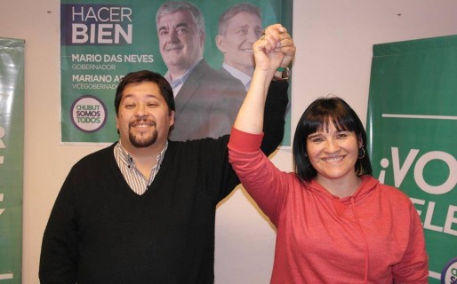 Fernando Vivas presenta a los candidatos de “Comodoro Cambia”