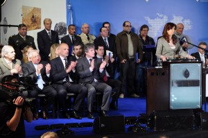 ACTO CRISTINA MALVINAS (2)