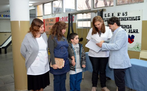 Reconocen a escuelas por el Programa Caleta SE-PA-RA