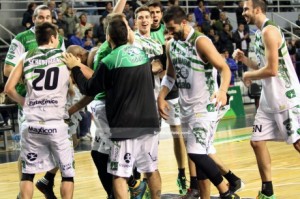 Peñarol 63 - Gimnasia 74