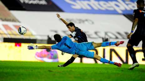 Racing superó a Velez por 3 a 1