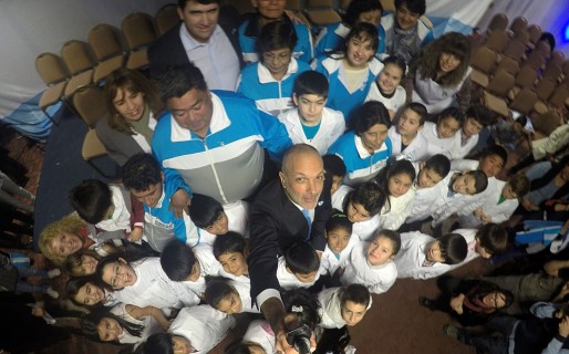 Buzzi recordó el Día de la Bandera en 28 de Julio