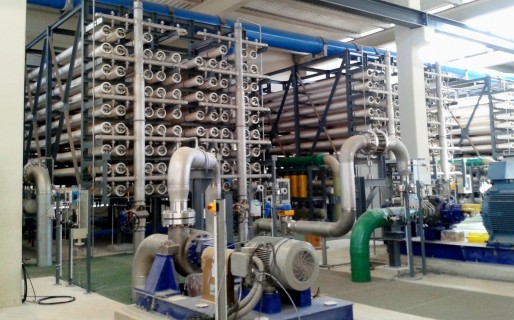 Presentan un proyecto para instalar una planta desalinizadora