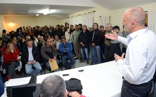 Nueve partidos vecinales apoyan la reelección de Buzzi