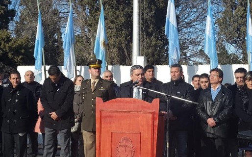 Touriñan: “Los Gobiernos autoritarios no tienen lugar en nuestra provincia”