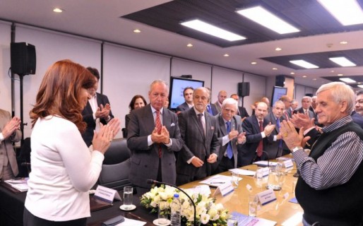 El salario mínimo aumentará 28,5% y será de $6.060