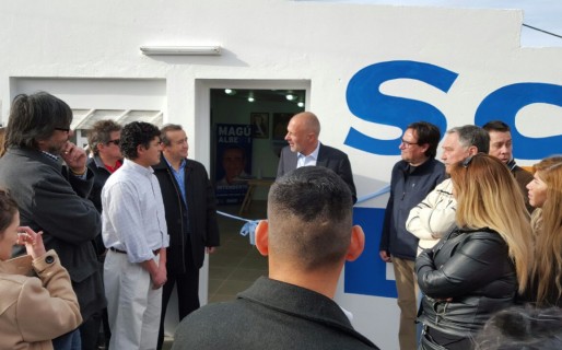 Edgardo «Magu» Alberti inauguró su local de campaña