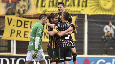Olimpo ganó gracias a dos goles en contra