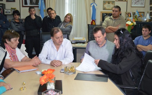 Vecinos de Ciudadela trabajan para la construcción de la red de gas