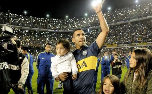 Más de 60 mil personas recibieron a Tevez