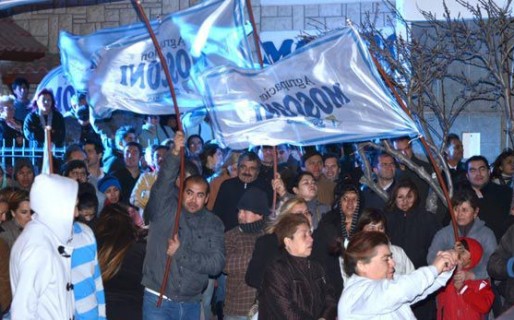 Camioneros agredieron a militantes de ‘La Mosconi’