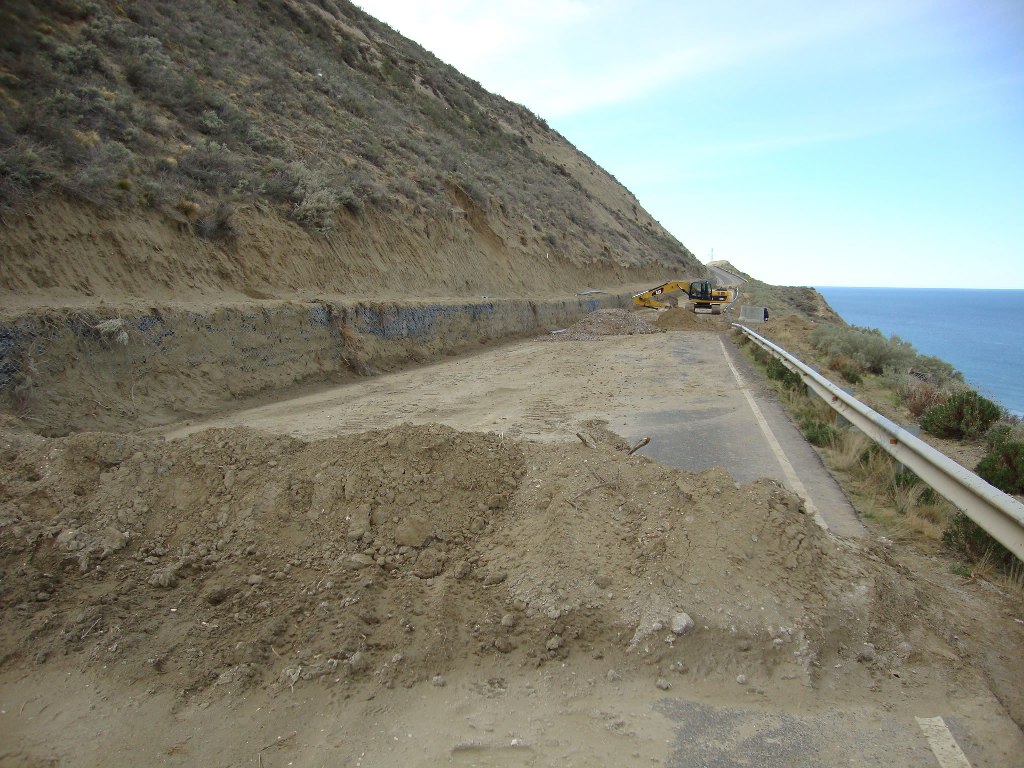 Obras Camino Perón 1