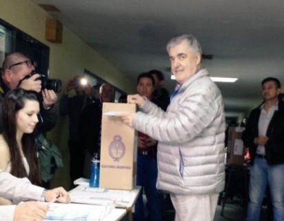 Das Neves votó en la Escuela 724 de Trelew