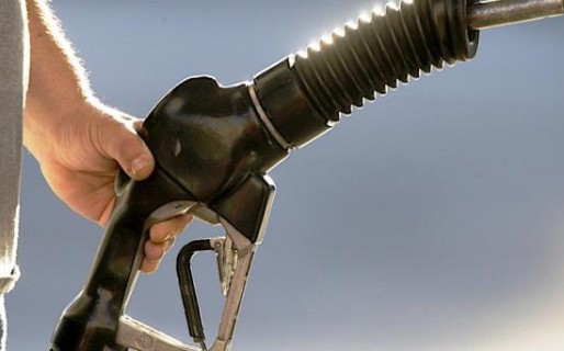 “YPF da pérdidas y los aumentos de nafta serán una constante”