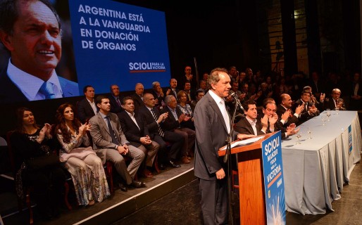 Buzzi planteó la problemática petrolera en Tucumán