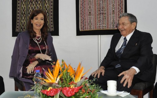 Cristina se reunió en privado con Raúl Castro
