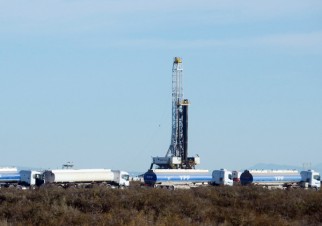 Scioli y la Ofephi firman acuerdo por obras en el sector petrolero