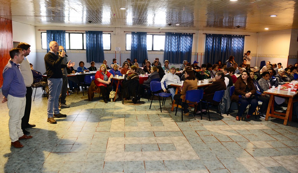 Buzzi Esquel te con jubilados (1)