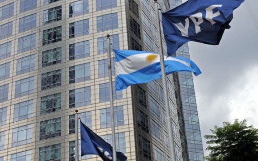 Las acciones de YPF alcanzaron su precio más bajo en dos años