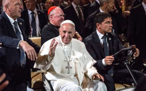 Francisco arribó a Filadelfia para el Encuentro Mundial de las Familias