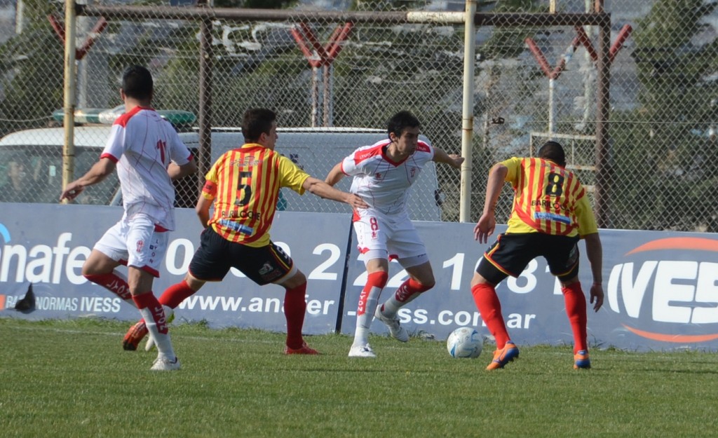Huracán 0 - Cruz del Sur 1 (6)