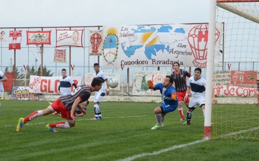 Huracán se quedó con el clásico local